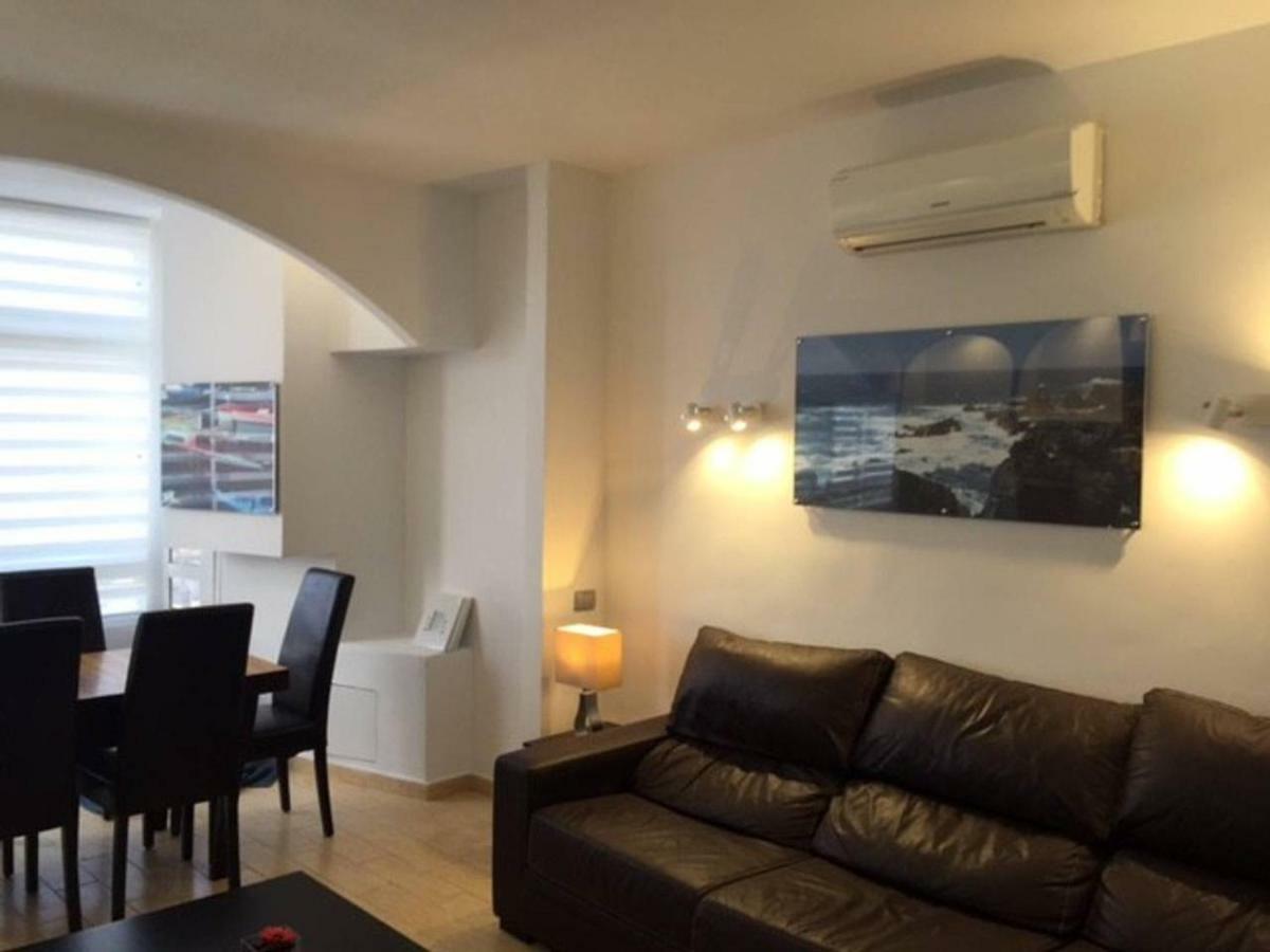 Luxury Apartment Cristianos Beachfront لوس كريستيانوس المظهر الخارجي الصورة